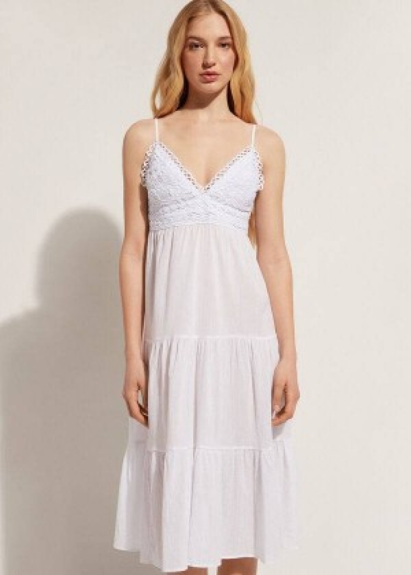 Cover Ups Calzedonia Midi φορεμα in Macramé δαντελα and Ruffled Skirt γυναικεια ασπρα | GR2104QZ